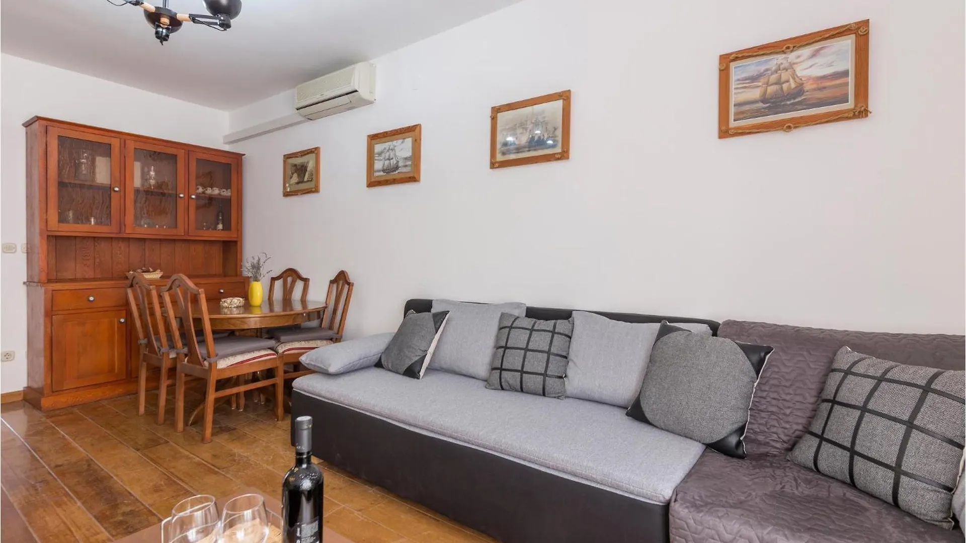 Stunning Apartment In Pula With Kitchen